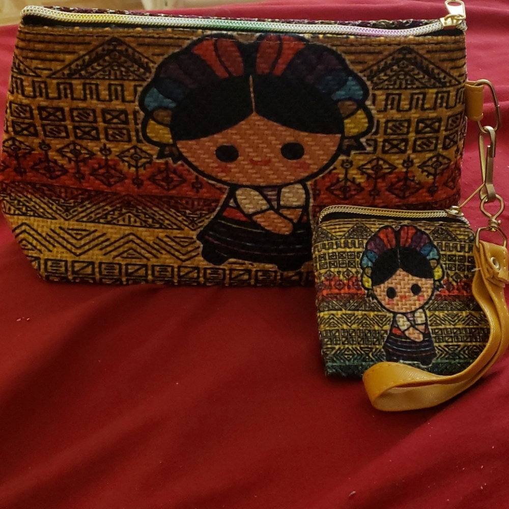 Wristlet with coin purse